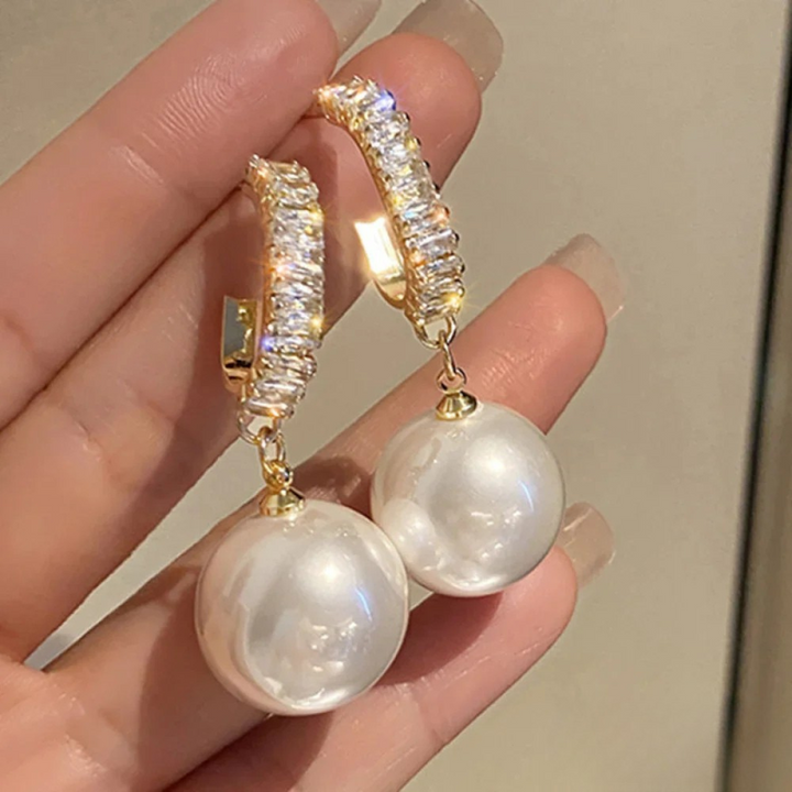 Elegante Parel en Zirkonia Oorbellen