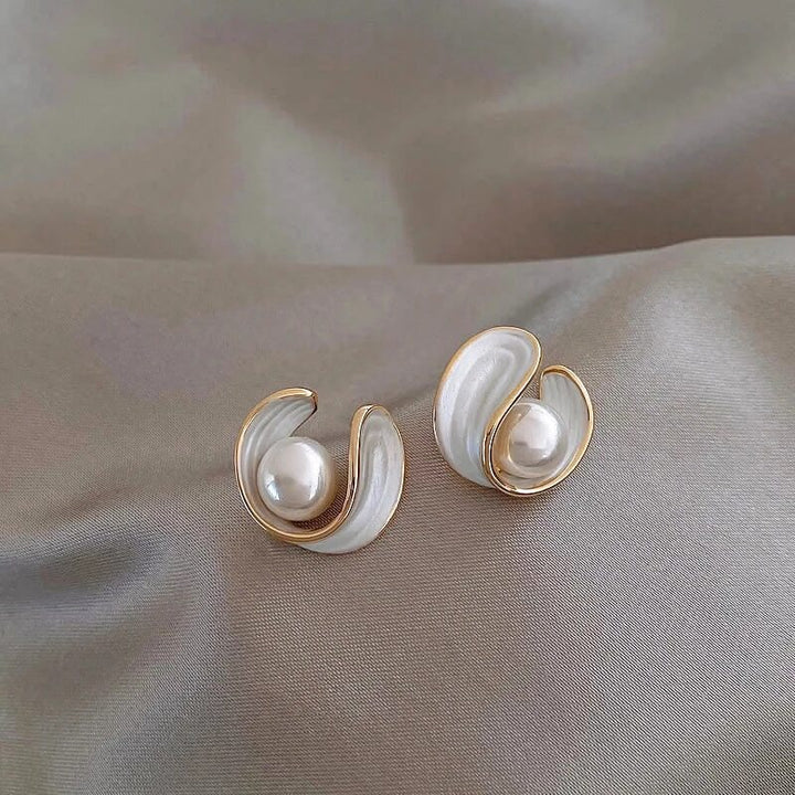 Luxe Witte Opal Oorbellen met Parel in Goud