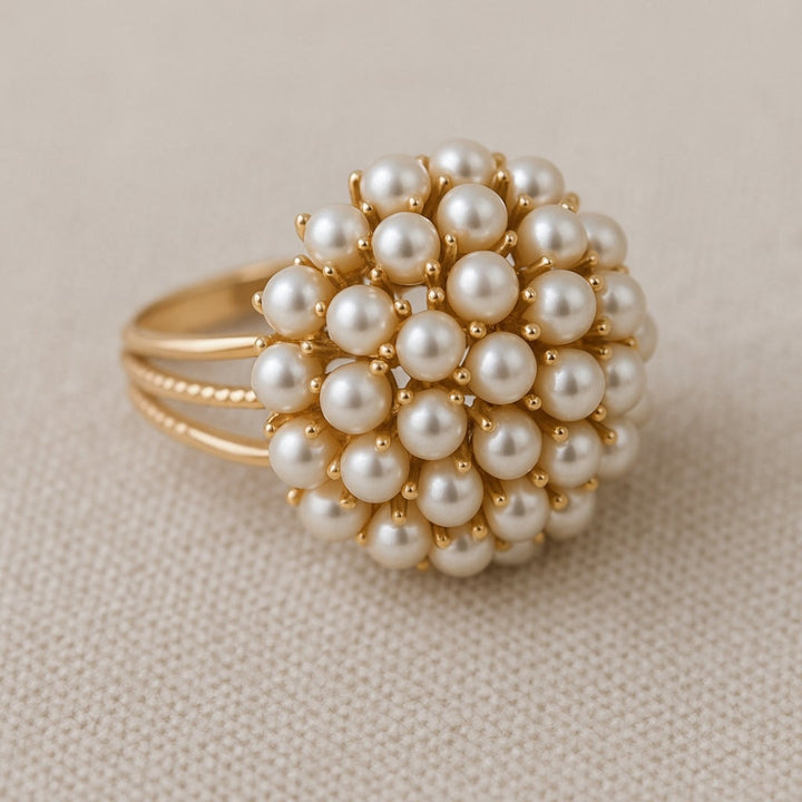 Ring met ingelegde parels