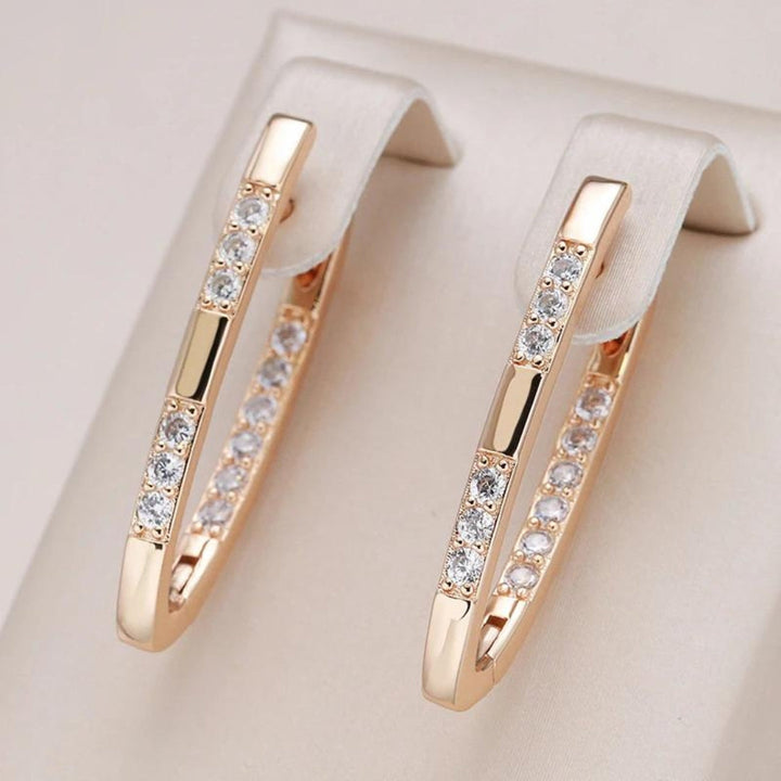 Elegante oorbellen van kubische zirkon in goud