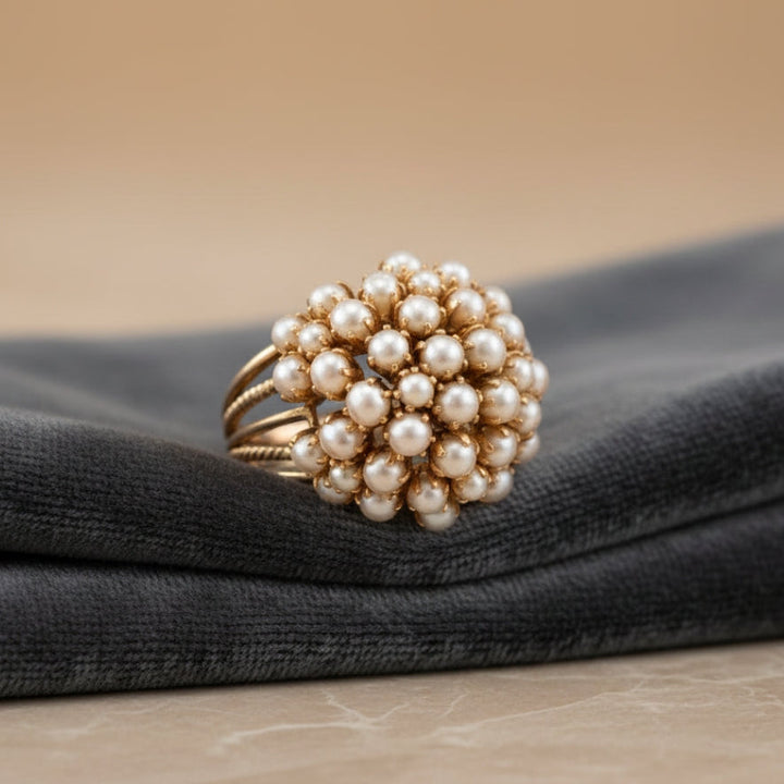 Ring met ingelegde parels