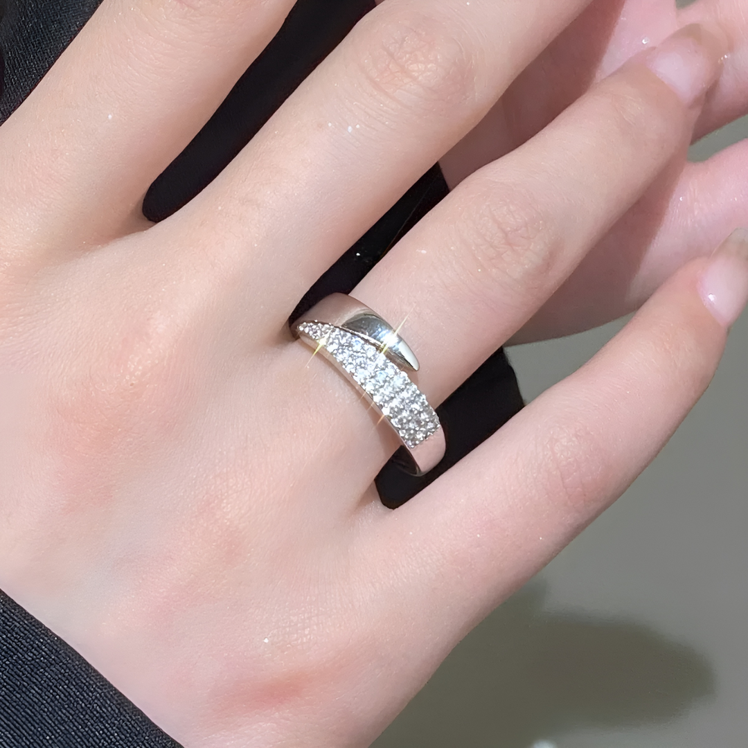 Julie | Elegante Haven Ring