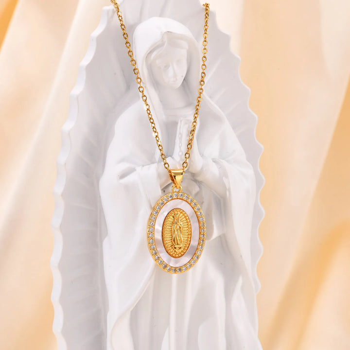Halsketting met Ovale Madonna Hanger in Goud