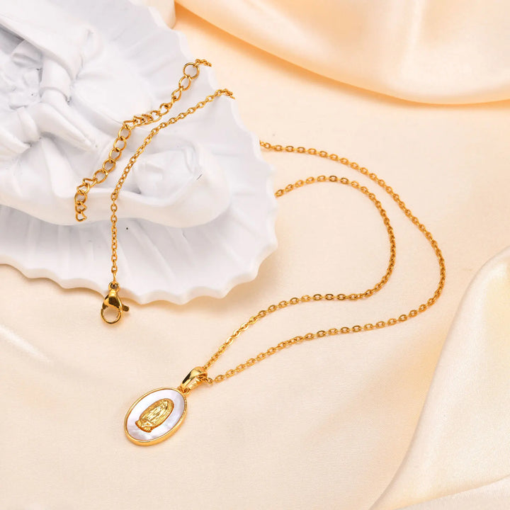 Halsketting met Ovale Madonna Hanger in Goud