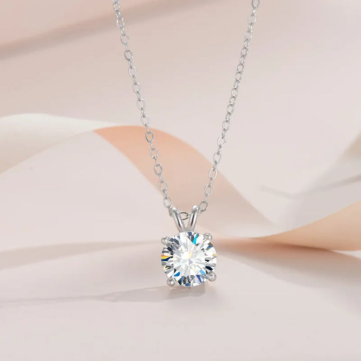 Exclusieve ketting van sterling zilver met moissaniet
