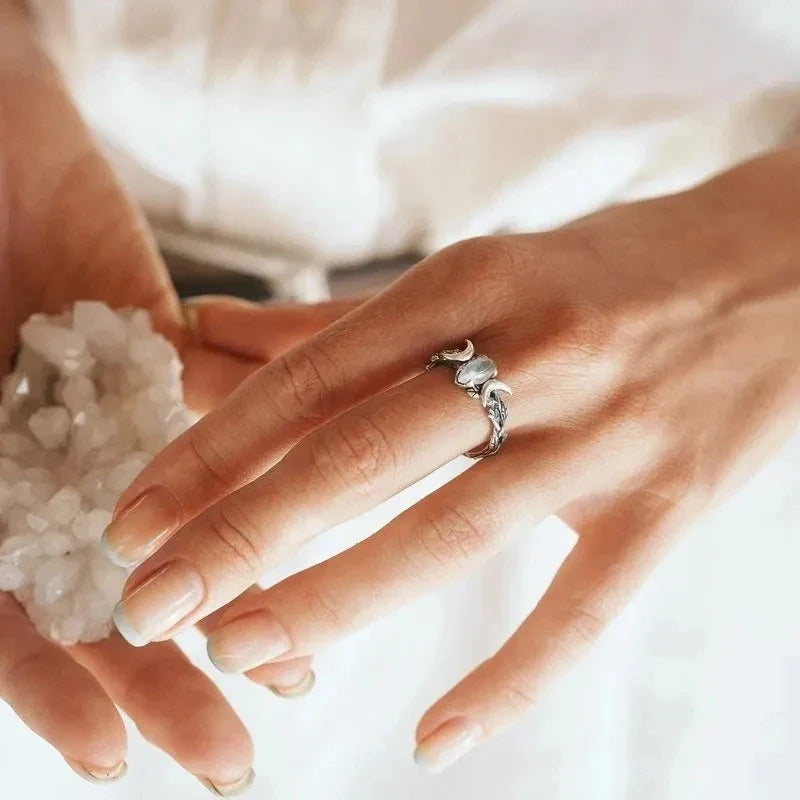 Maangesteente Ring