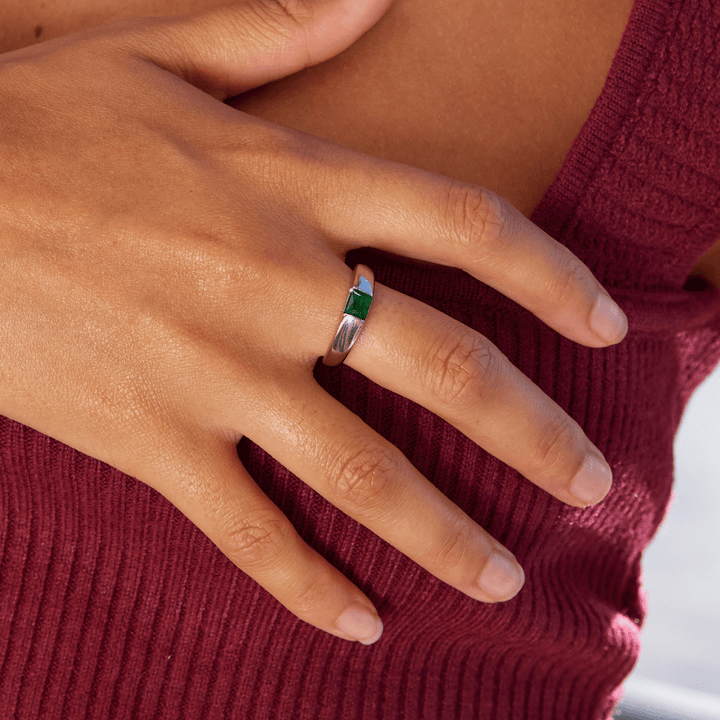 Ember zilveren en smaragd ring