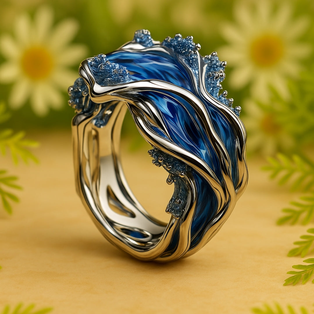 Gouden vintage ring met golven van de oceaan