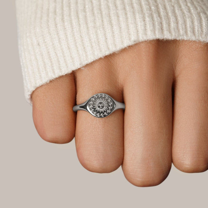 Zilveren ring voor de zomerzonnewende